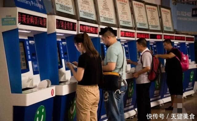  「车站」重庆红旗河沟车站即搬迁，空心圆筒楼和大巴穿楼，是否依然无恙？