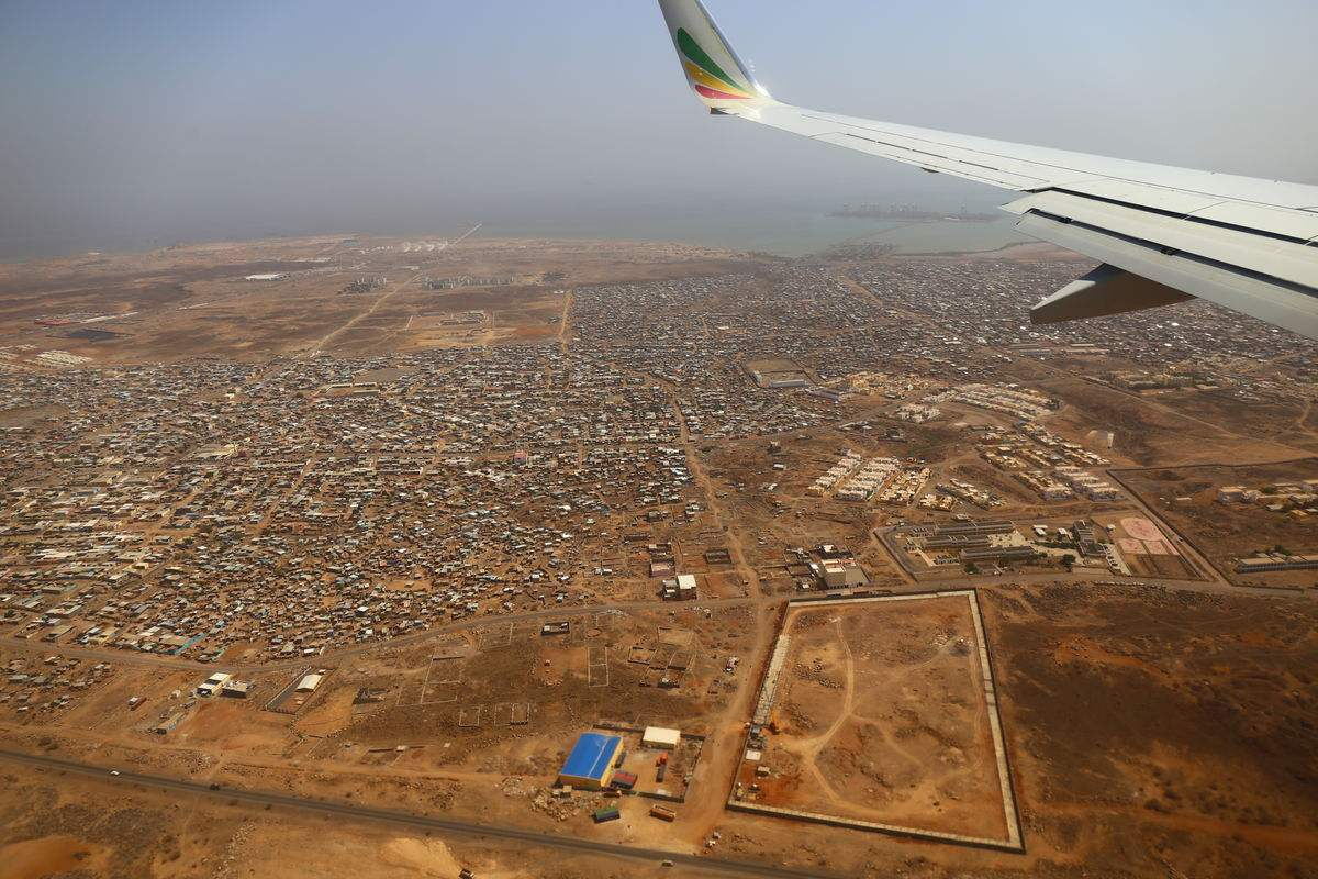 世界最随便国家：9国在此设军事基地，外国军队比本国军队多28倍