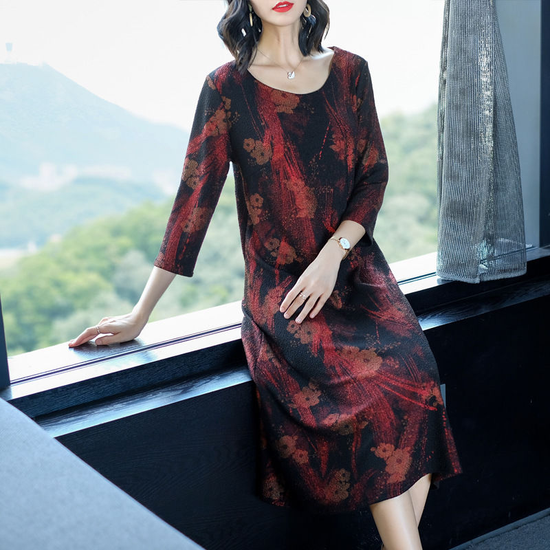 40-52女人，不要穿的太土，穿这些连衣裙，看着就年轻10岁