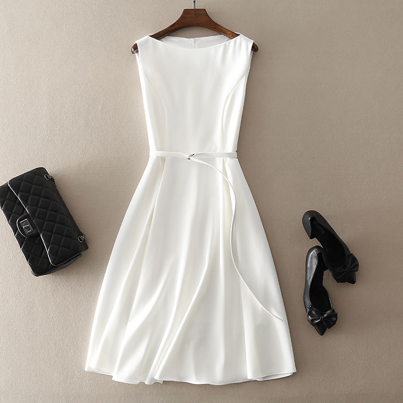 太美了!今夏特别流行的”收腰“连衣裙，出门凉爽又吸睛