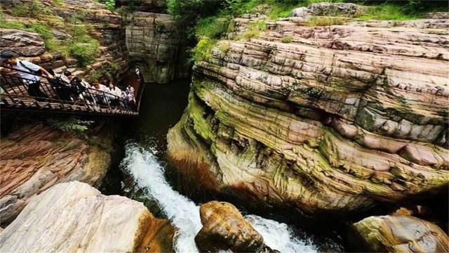 我国宣布破产的5A景区:年收入达七千多万，为何依然负债累累?