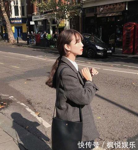 「针织上衣」如何打造文艺范女孩？选择这几种时尚单品，成功了90%