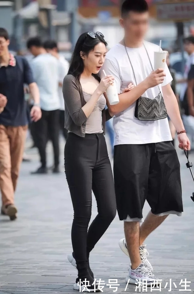 身材娇小纤细150cm高美女穿上显高的紧身裤，瞬间拉高了10公分！