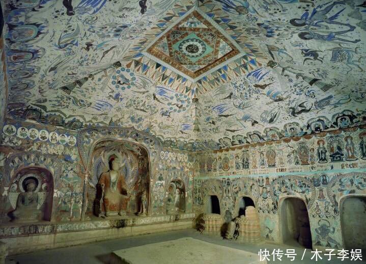 赵薇晒莫高窟照再惹质疑：不知道禁止拍照？了解真相后莫名心疼她