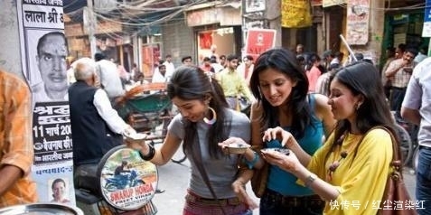 印度游客来中国消费,付款时愣住了,看到账单惊讶:是不是算错了