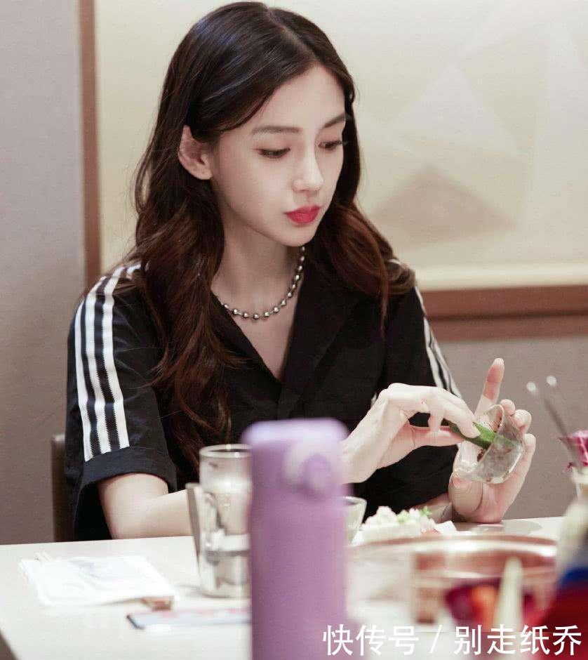  『美甲』baby最爱的美甲款式，1个多月都不肯卸，看到图片后，女生被种草