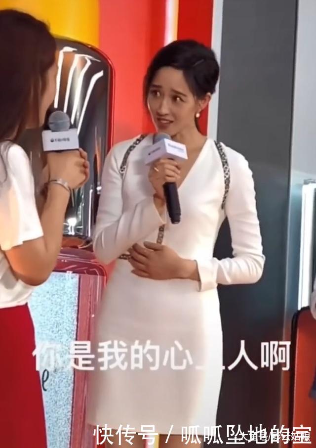  化妆师@张钧甯这是自己化的妆顶着“八字眉”上台，化妆师看了也崩溃！