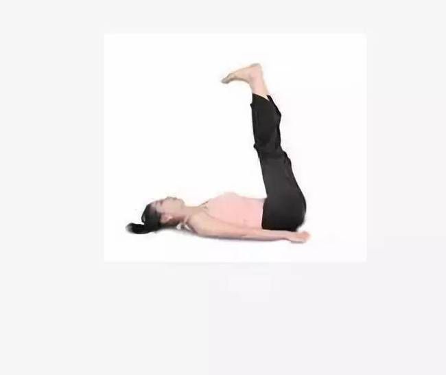 这位性感的东方女神，成了好身材的标杆!