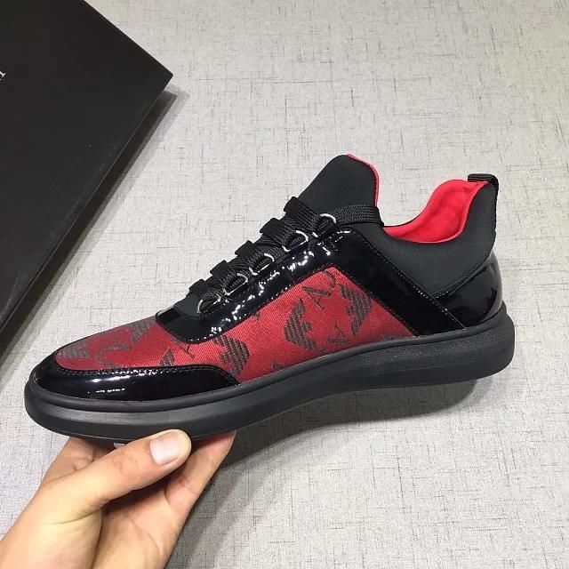 阿玛尼，芬迪休闲鞋，集时尚个性于一体，体现一种潮流灵魂所在