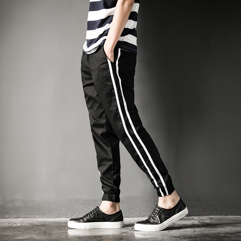 牛仔裤收起来吧!现流行“散步裤”，中秋前后穿最合适