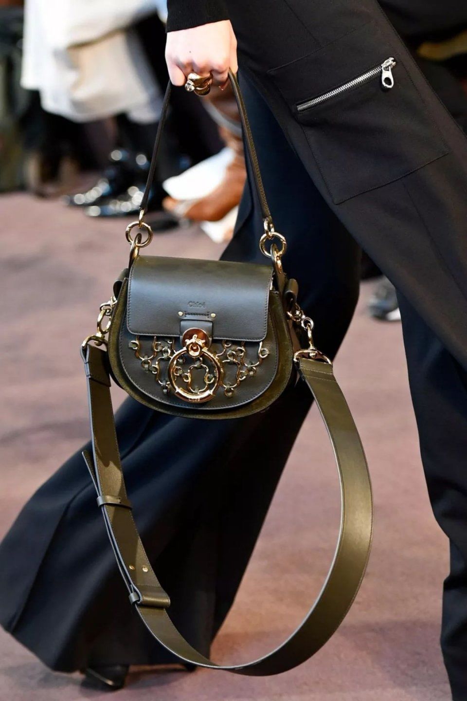 买手袋就像投资,BAZAAR推荐你几个稳赚不赔的最新款!