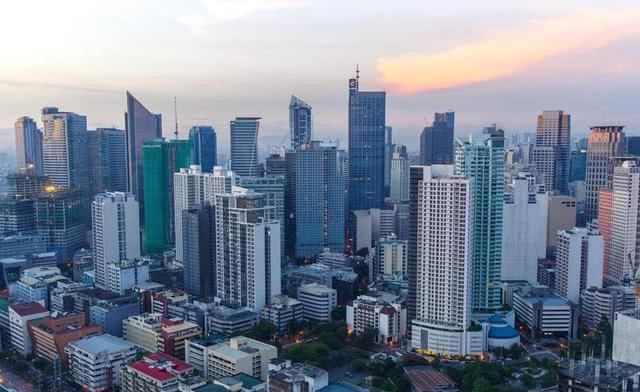  么多|中国遍地都是高楼大厦，欧美国家却恰恰相反，其中原因是什