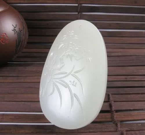  「保平安」90％的人珠宝颜色都没戴对？那是生肖在挑颜色，珠宝戴对了才能旺命又旺运