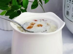  『桃胶』牛奶桃胶皂角米雪燕羹