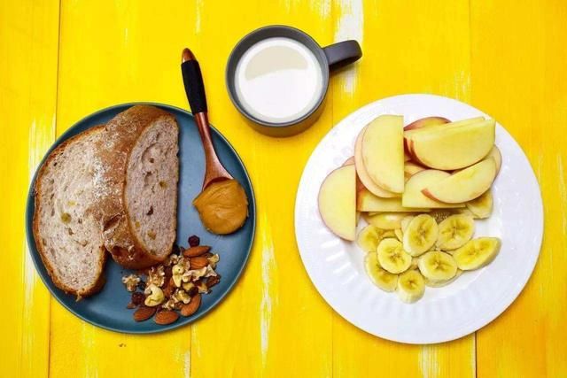 邓超15天减去10斤，并附上自己的心得：一天就吃这些，吃两顿