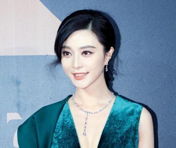 范冰冰被曝事业遭受重创，广告全部被叫停，网友：小事一桩！