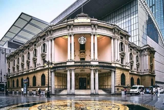 星巴克爆改百年老建筑，将闲置“废楼”改出王炸！网友：别卖咖啡