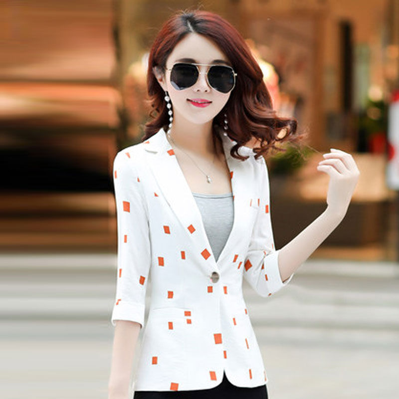 这款小西装减龄又有气质，太有气质了，干练够女人味