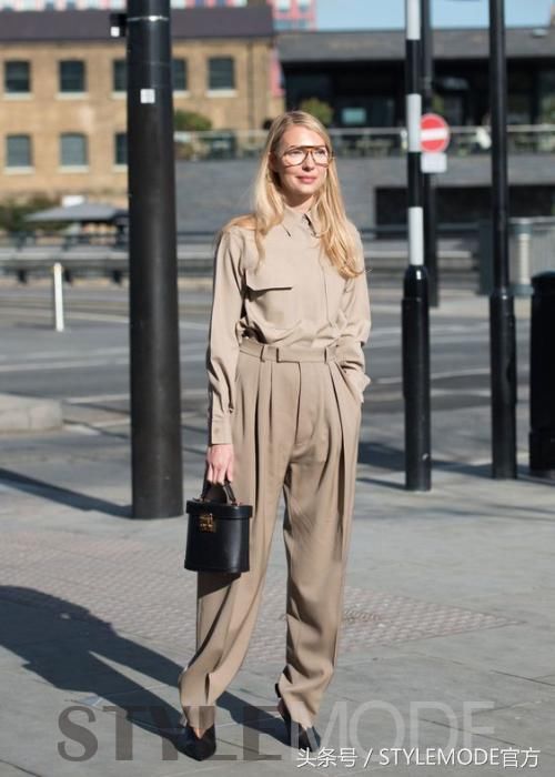 是时候用卡其色的仪式感来迎接秋天了！