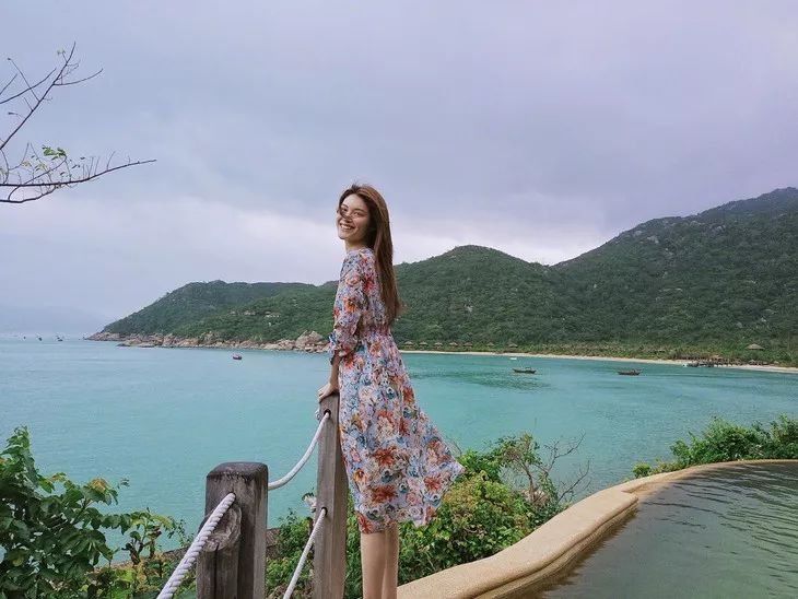 时髦办 | 何穗好爱印花，可一点不俗