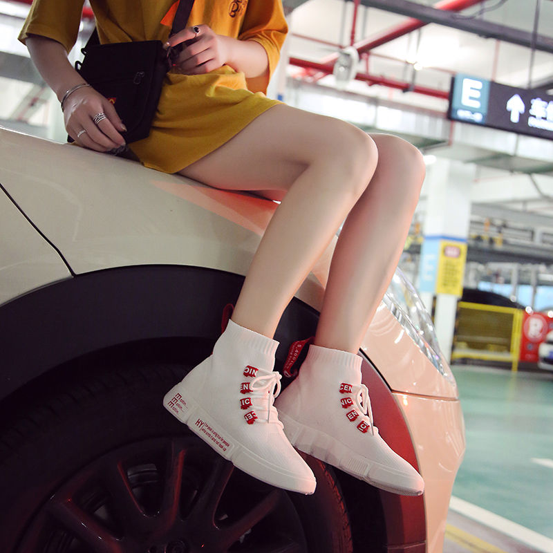 弹力高帮袜子鞋彻底火了!显高减龄增活力，谁穿谁洋气