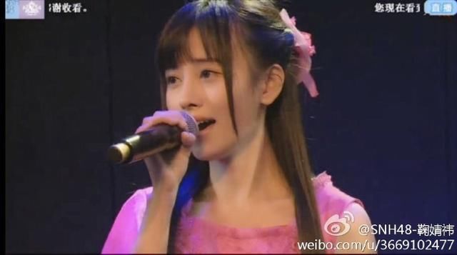 程潇反重力头盔刘海又厚又呆，鞠婧祎早期铁刘海仍然是清秀佳人