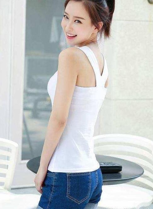 紧身裤完美展示你的风情,，让人眼前一亮，凸显舒服的都市风