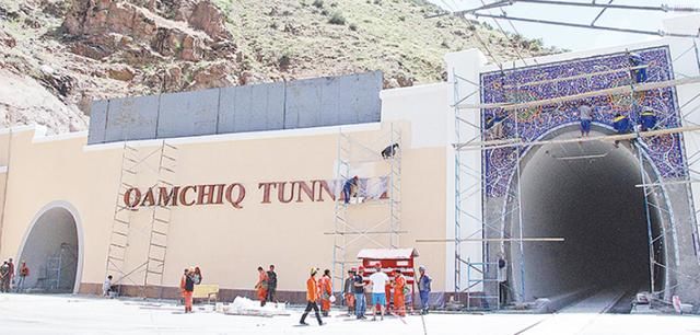 中国逆天神速，900天完成预计25年完工的工程，堪称世界奇迹