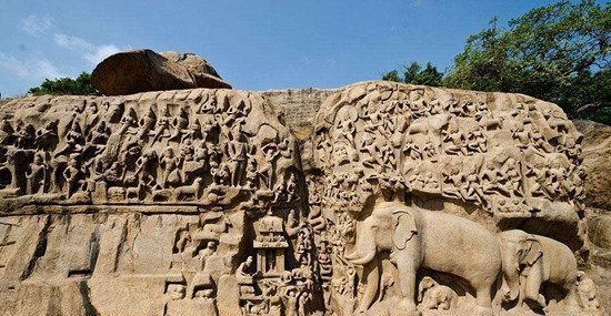 欣赏国内外的8座大型石雕，令人惊叹的是一种气势！