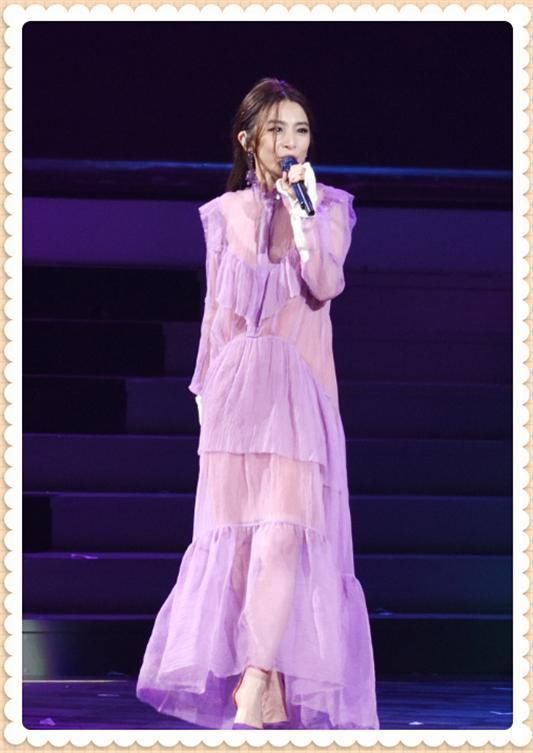 当35岁田馥甄扎上麻花辫，网友：嫩炸天！难怪林俊杰爱了那么多年