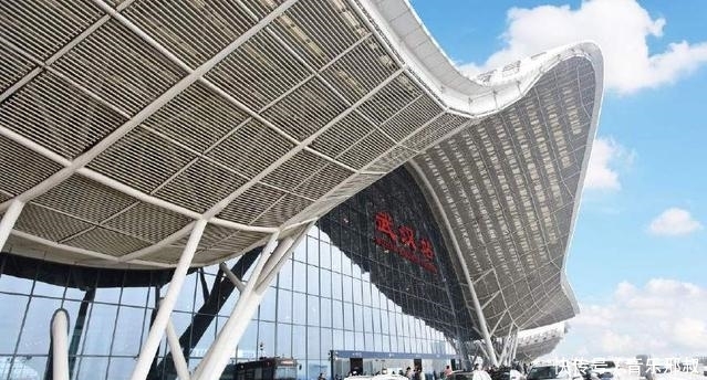  高铁站■中国要火了，历时3年，耗资140亿人民币，建中国第一座