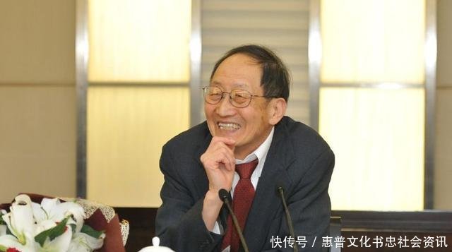  「河南省」他出生在河南省，父母都是河南农民，1998年获得诺贝