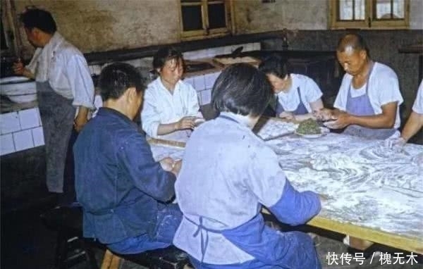  国营@老照片: 80年代的大型国营工厂, 曾经最红火的“铁饭碗”单