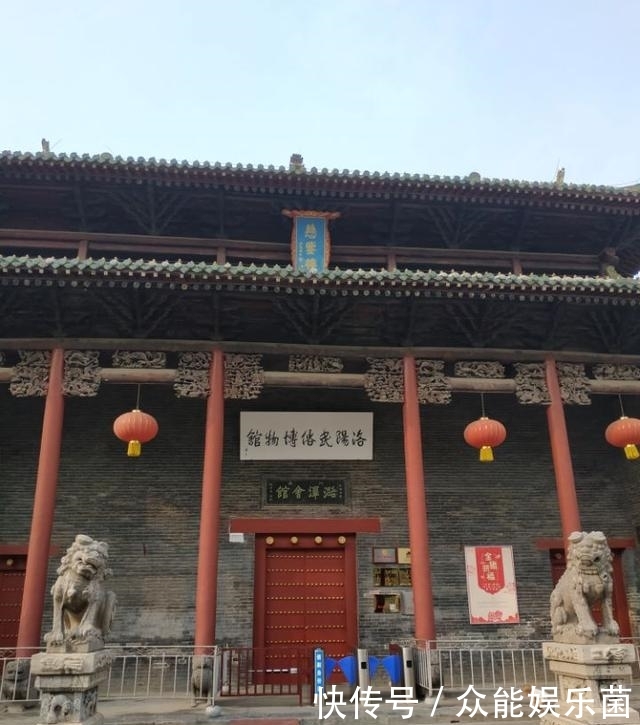 从不声张的洛阳民俗博物馆大门