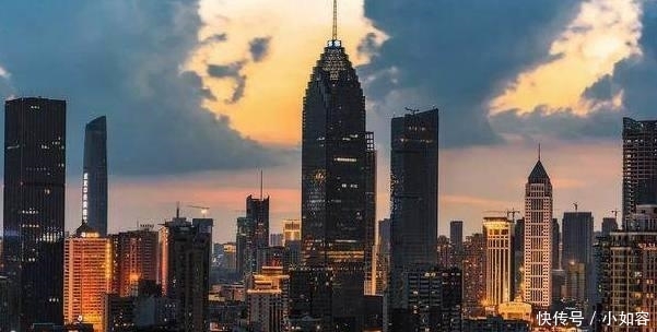 如何评价武汉和南京呢? 哪个更发达?