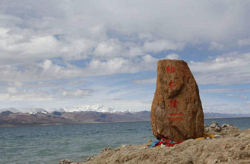 它是西藏最大的湖泊,也是世界上海拔最高的咸水湖,它就是纳木错