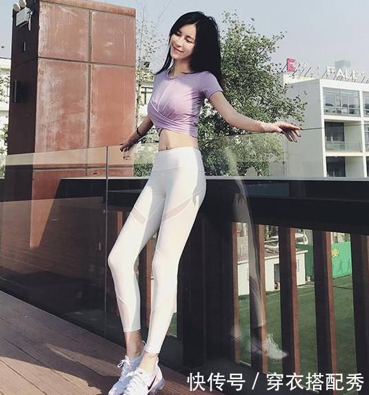 优雅洋气的打底裤美女,身材颜值俱佳,充满女神气质!