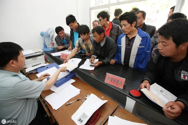 农村无证的房屋，拆迁时有补偿么？有房无证的农民可得注意了