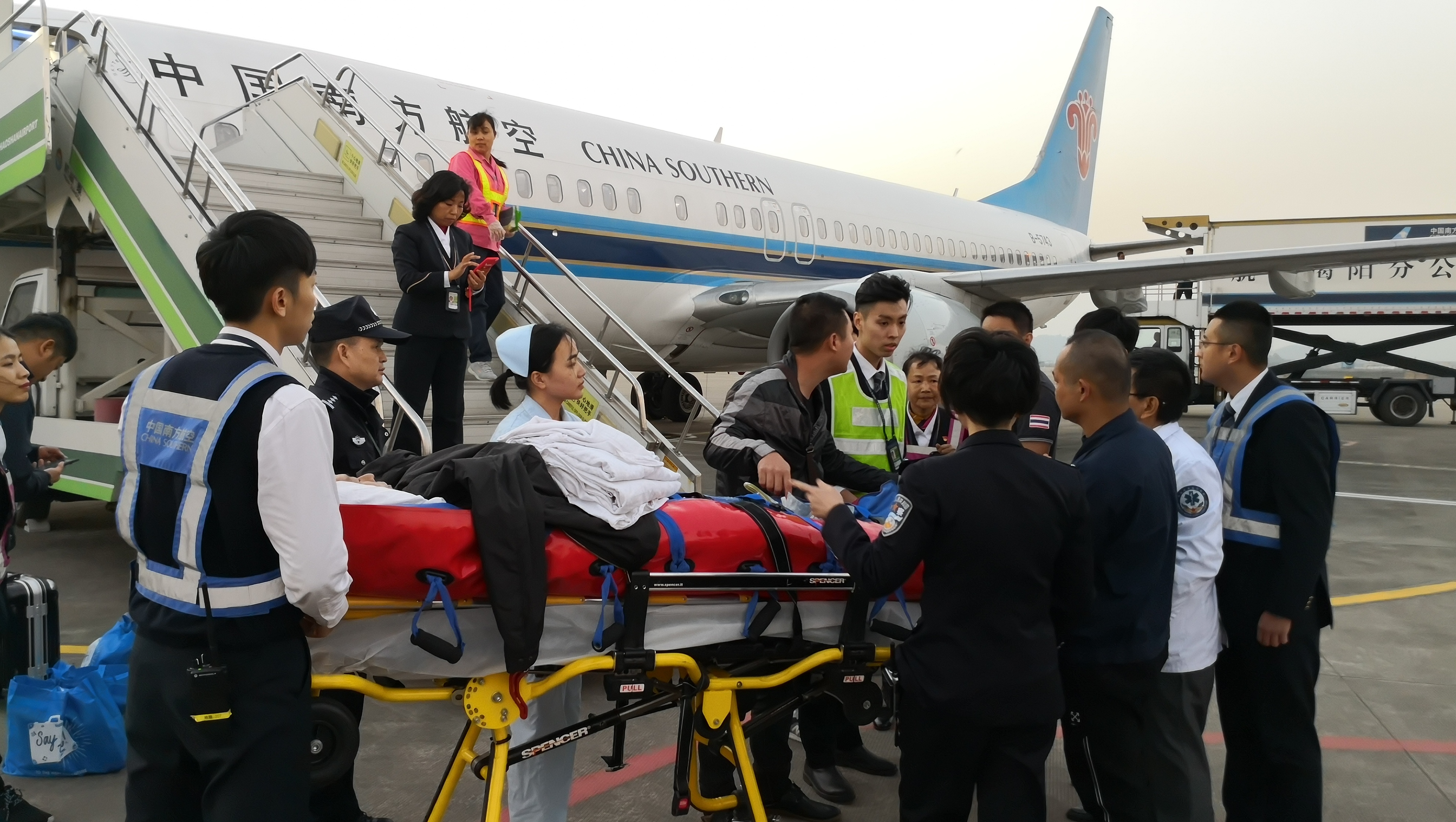 正值春运高峰，南航一架飞机却拆掉6个座位