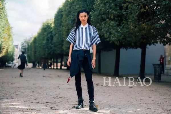 实用| 时尚博主教你早秋穿搭，这样的时髦单品不来一件?