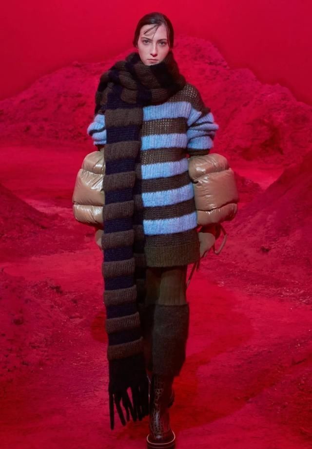 设计师@2020秋冬 Genius 系列：多个天才设计师的合作系列，MONCLER