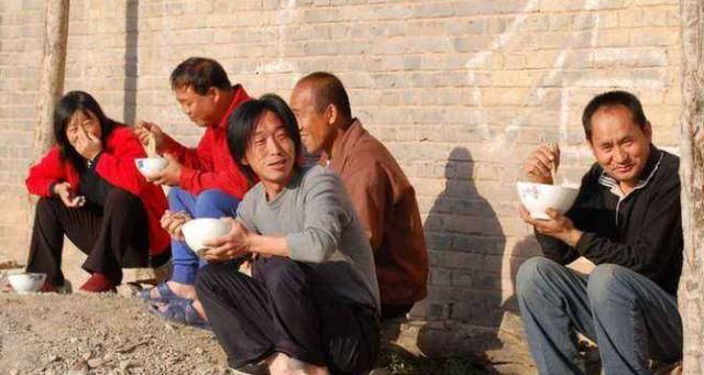  「淡定」在农村，若一年能净存5万元是什么样的水平？看完不淡定了