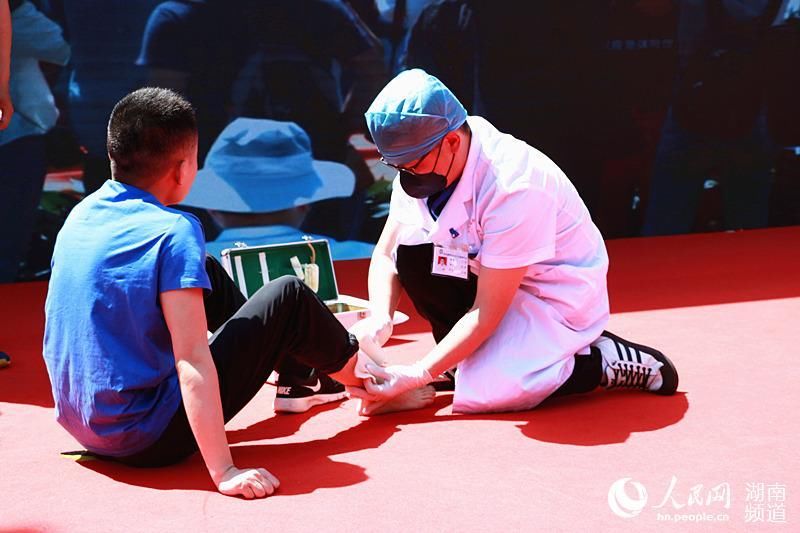  无人机■无人机冲锋舟齐上阵 湖南启动防灾减灾日集中宣传活动