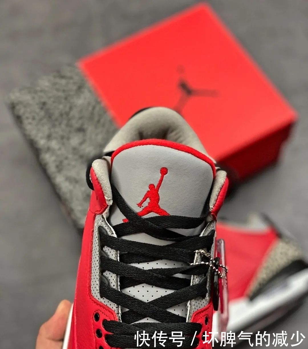 「水泥」乔三最有公牛灵魂的配色!AJ3 红水泥开箱测评!