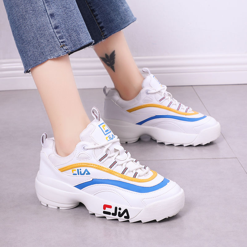 单鞋好看不增高,恨天高性感却累脚;国庆这么穿,舒适漂亮的偷乐