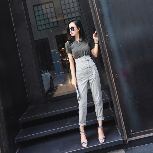 夏季新款高腰裤款式很新颖，出街美成风景，上班干练有型