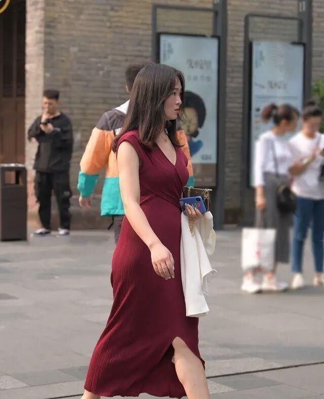 『容错过』贴身束腰的针织裙,拯救你的“小肚腩”,胖女孩不容错过!