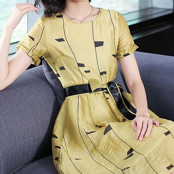 我天,等了半个月的裙子终于上架!买了4件,果然上身又嫩又仙