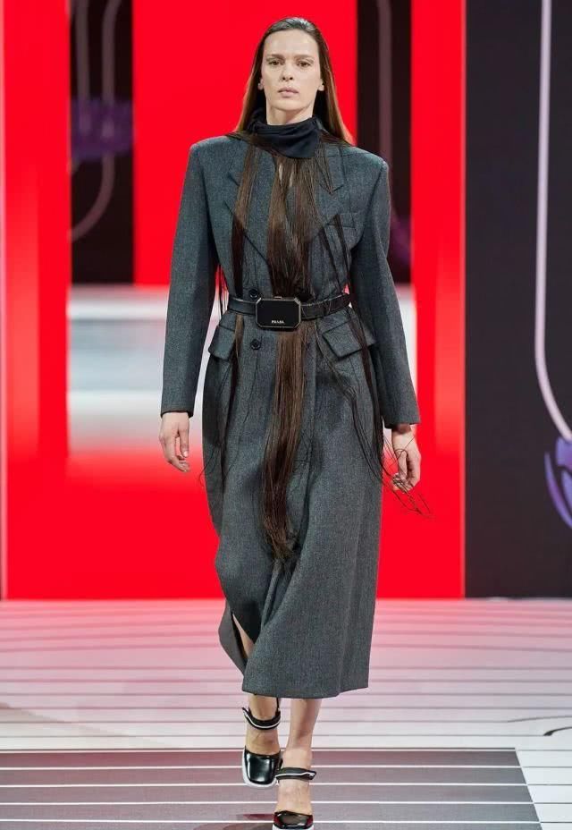  [Prada2020]Prada2020秋冬打造复古风潮