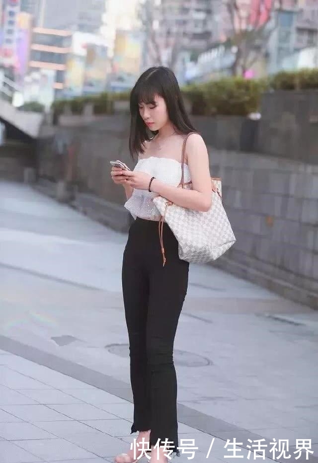  【美女】清新时尚给人清爽利落的感觉，行走间显满满的时尚活力气息